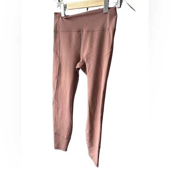 Lululemon leggings nice colour - Picture 1 of 3